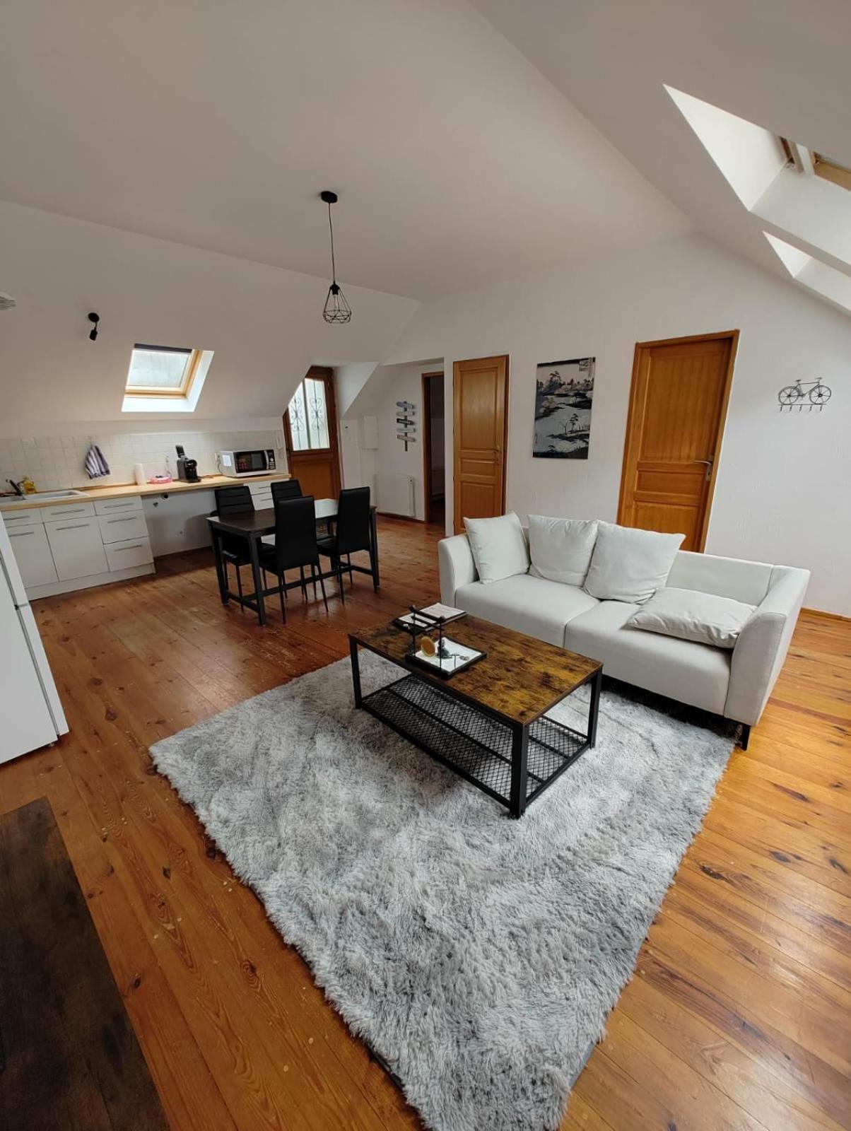 Cosy Appartement 2 Chambres Pont-de-l'Arche ภายนอก รูปภาพ